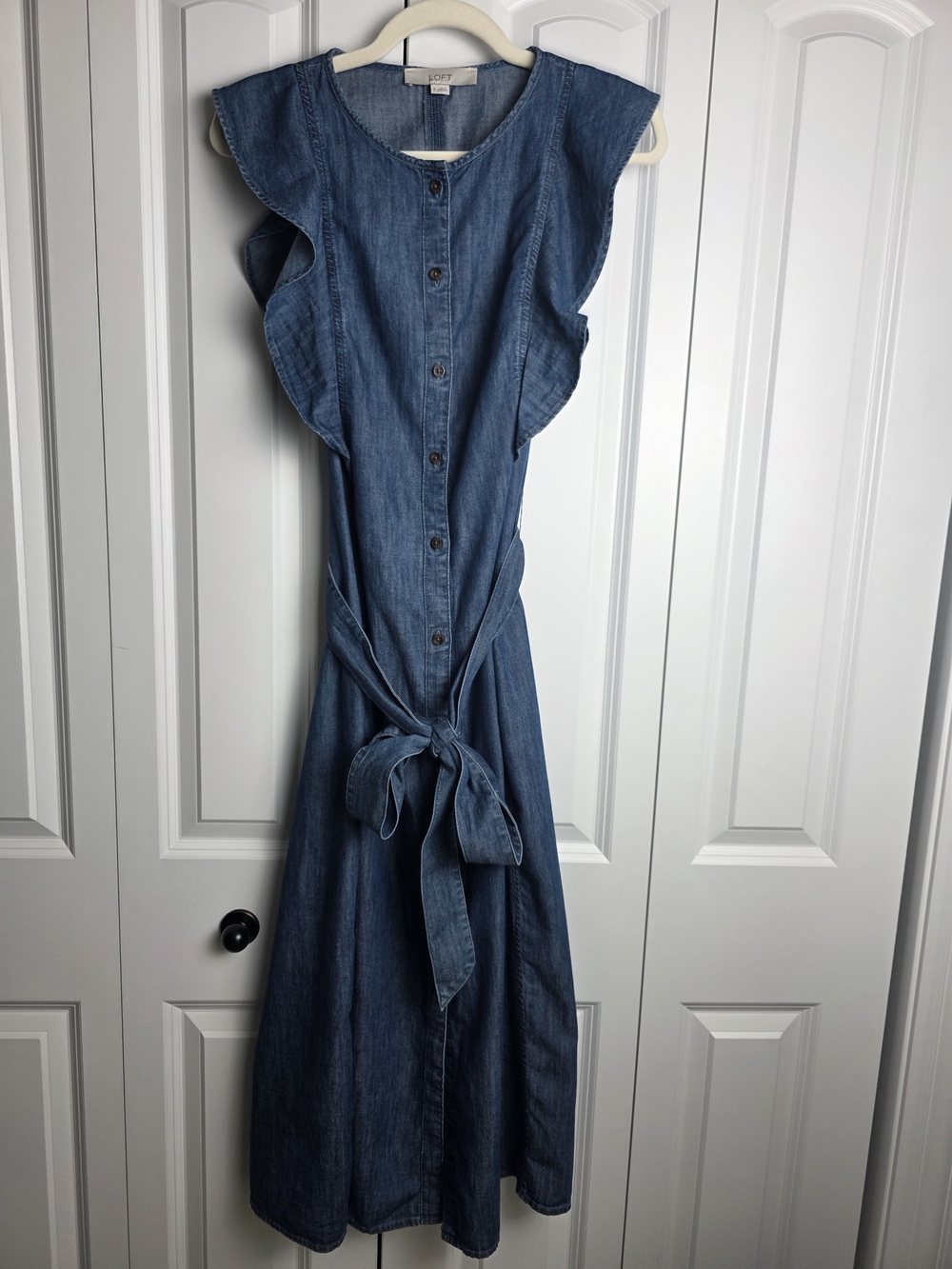 LOFT Ruffle Denim Midi Dress – Size 8 - 100% Cotton - Picture 2 of 16